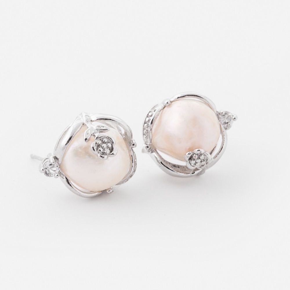 REAL freshwater cultured pearl earrings - New!